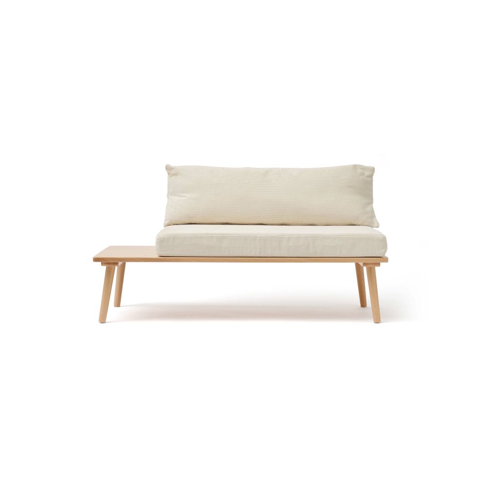 Saga blonde soffa, Bok